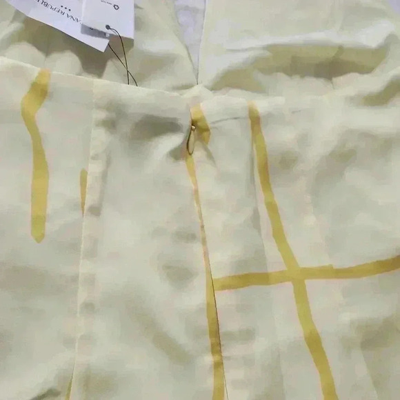 BANANA REPUBLIC PLEATED HALTER TOP - Picture 6 of 8